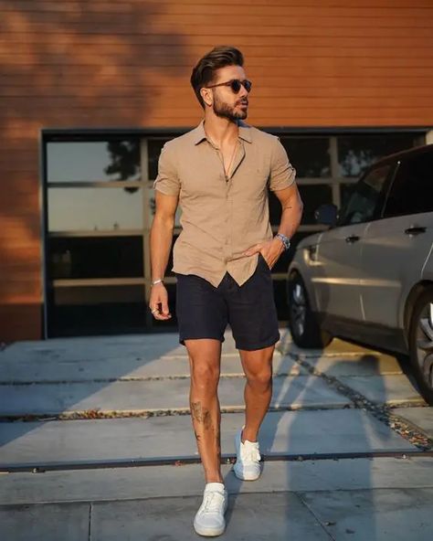 Smart Casual summer styles for modern men 23 ideas Button Up Shirt With Shorts Men, Men’s Summer Office Outfit, Men’s Casual Wear Summer, Mens Summer Outfits Button Down, Men’s Rugged Summer Style, Men’s Outfits Vegas, Mens Causal Outfit Summer, Men’s Summer Fashion 2023 Casual, Simple Men’s Summer Fashion