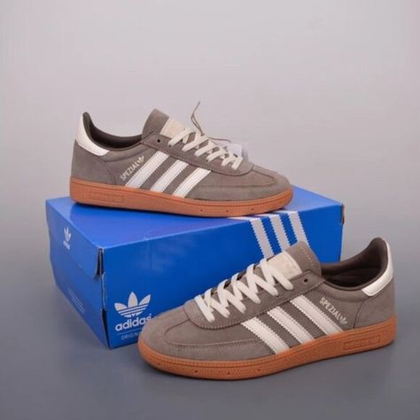 Adidas Handball Spezial Earth Strata — NEW! Adidas Brown, Adidas Handball Spezial, Adidas Handball, Shoes Grey, Shoes Adidas, Adidas Shoes, Brand New, Sneakers, Shop My Closet