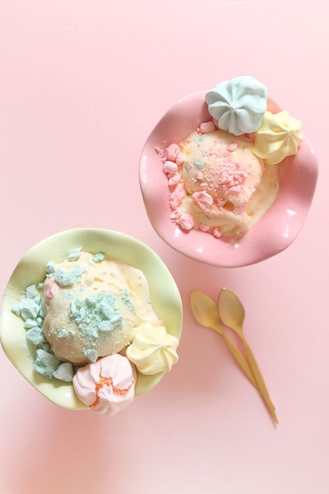 Crush meringue into vanilla ice cream for a colourful and crunchy treat | Squirrelly Minds Sundae Cupcakes, Ice Cream Photography, Colorful Ice Cream, Ice Cream Pops, Ice Cream Treats, Cream Sandwich, Ice Cream Toppings, Make Ice Cream, Ice Ice Baby