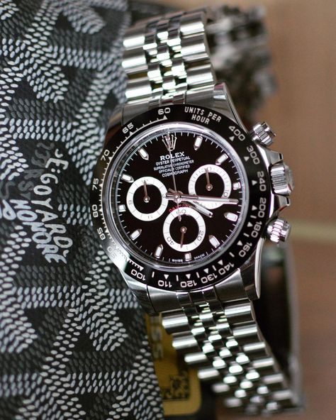 Rolex Daytona Jubilee, Rolex Watches For Men, Watch Companies, Rolex Daytona, Swiss Watches, Week End, Happy Friday, Luxury Watches, Rolex Watches