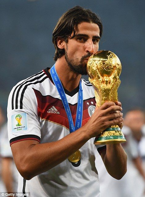 Sami Khedira of Germany with the World Cup Sami Khedira, Pg Slot, World Cup, We Heart It, Mario, Soccer, Germany, Lost, Football