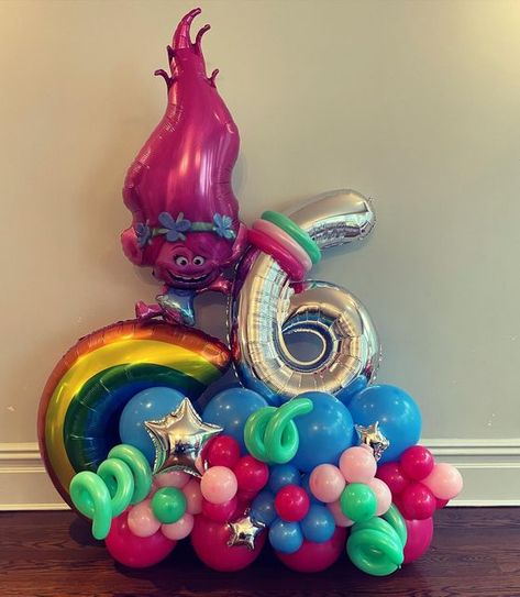 Trolls Princess Poppy theme balloon arrangement #balloons #trollsparty #princesspoppyballoons #balloon arrangement Trolls Balloon Bouquet, Trolls Birthday Balloons, Trolls Balloons, Trolls Balloon Arch, Trolls Birthday Party Cake, Princess Poppy, Trolls Birthday Party, Up Balloons, Balloon Arrangements