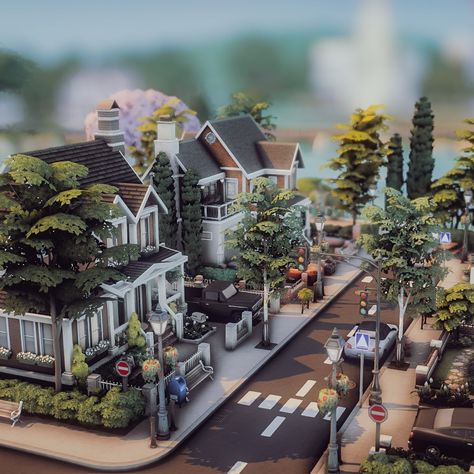 🏡 Base Game Neighborhood 🏠 This time I built a neighborhood in Newcrest using only the base game. The cute brick houses all have a lovely garden and are surrounded by lots of greenery. The houses are not yet furnished, but there is a floor plan. Fits perfectly with the 50x40 Lot in Newcrest (Twin Oracle Point) Also check out my speed build for it on my YouTube channel. Link in bio. #thesims4builds #thesims4homes #showusyourbuilds #sccregram #somesimlishbuild #simstagram #thesims #sims #t... Sims Neighborhood Layout, Sims 4 Neighborhood Ideas, Sims 4 Neighborhood Lot, Ts4 Newcrest, Sims 4 Town, Sims 4 Newcrest Map Ideas, Sims Neighborhood, Sims 4 Neighborhood, Sims 4 Newcrest