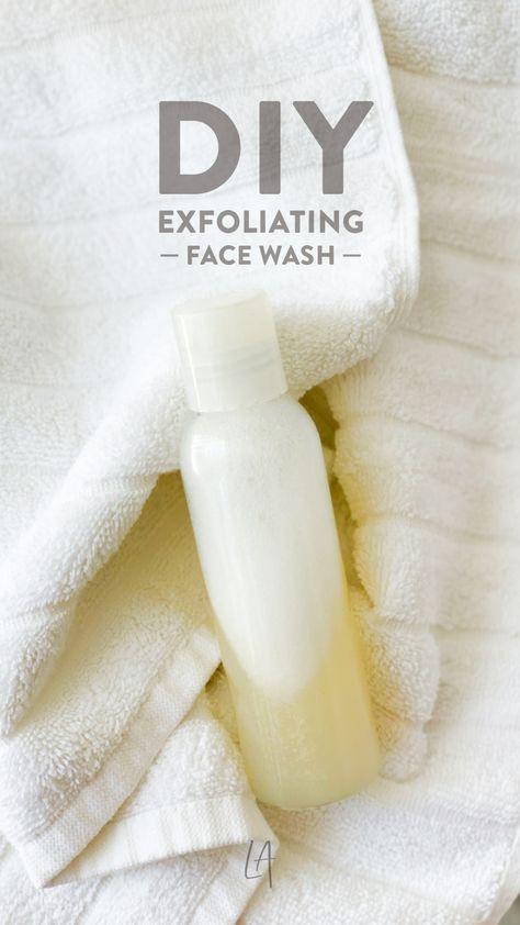 How to make DIY Exfoliating face wash - LAurenrdaniels - Exfoliate much? Clean Face Wash, Diy Cleanser, Natural Morning, Diy Face Wash, Exfoliating Face Wash, Natural Face Wash, Liquid Castile Soap, Exfoliating Face, Exfoliate Face