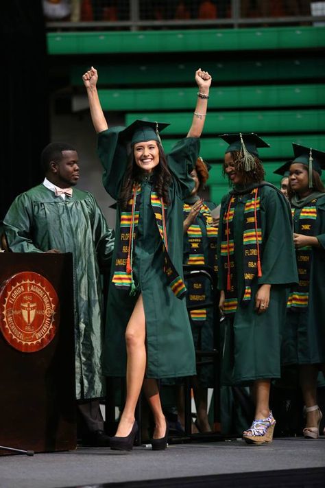 Yesss!! FAMU grad takes her walk on stage! Pan-African stoles for FAMU WERE PROVIDED BY Gradzone Apparel. Walking The Stage Graduation, Walking Across The Stage Graduation, Graduation Motivation, Graduation Stage, Grad Stoles, 2025 Graduation, College Graduation Photos, Senior Photography Poses, Graduation Photography Poses