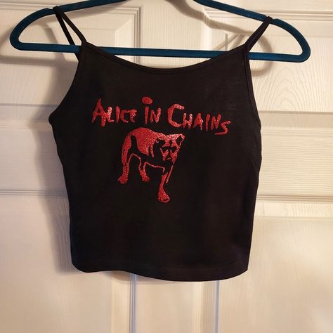 Cotton Polyester Blend Crop Sinful Clothing, Chain Shirt, Alt Clothes, Tank Crop Top, Alice In Chains, Slipknot, Red Glitter, Dream Clothes, Cropped Tank Top