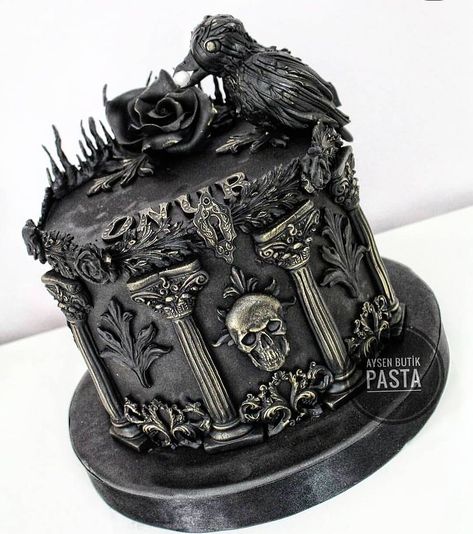 Gothic Birthday Cakes, Satisfying Pics, Goth Cakes, Gothic Wedding Cake, Horror Cake, Tårta Design, Scary Cakes, Gothic Cake, Skull Cake