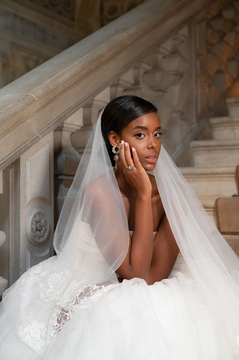 Elegant Bridal Photoshoot, Bridal Gown Photoshoot Ideas, Bridal Room Photoshoot, Bridal Concept Shoot, Bridal Portraits Black Women, Romantic Bridal Portraits, Bride Portrait Ideas, Elegant Bridal Portraits, Editorial Bridal Portraits