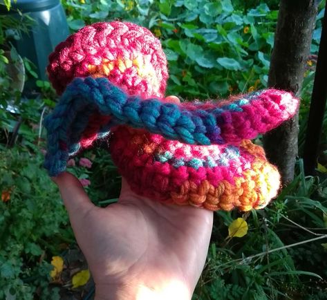 Yarn Scrap Projects, Scrap Yarn Crochet Projects, Yarn Crochet Projects, Crochet Mobius, Crochet Fidget, Yarn Projects Crochet, Scrap Projects, Scrap Yarn Crochet, Crochet Ball