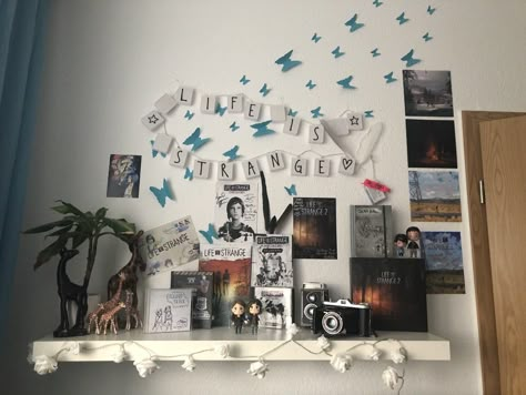 Life Is Strange Bedroom Ideas, Life Is Strange Room Ideas, Life Is Strange Room Decor, Life Is Strange Bedroom, Life Is Strange Room, Strange Decor, Max Caulfield, Life Is Strange 3, Weird Gifts