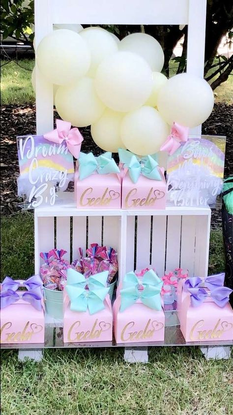 Unicorn Birthday Party Ideas, Balloon Mosaic, Themed Photoshoot, Jojo Siwa Birthday, Bow Birthday, Bow Party, Unicorn Birthday Party, Butterfly Decor, Mermaid Birthday Party