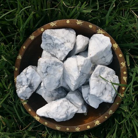 "This listing is for one piece of Howlite with sizes ranging from 1\"- 2\"+. Small pieces measure 1-1.25\", medium pieces measure 1.5-1.75\", & large pieces measure 2\"+. These pieces can be used in jewelry making (cabbing, wire wrapping, etc), chakra balancing & other spiritual purposes (crystal healing, grids, meditation), collected as specimens, display & decoration (Feng shui), rock tumbling, & more. Howlite properties: -considered an attunement stone -links the user to a higher spiritual co Rock Tumbling, Peacock Ore, Crystal Healing Stones, Candle Flames, Chakra Balancing, Healing Jewelry, Petrified Wood, Natural Minerals, Crystal Shop