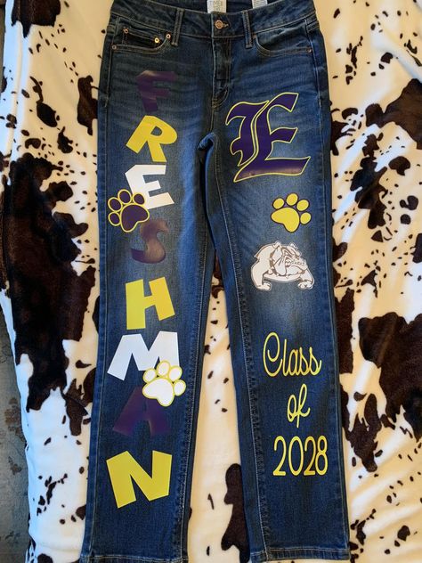 •••Homecoming Jeans••• These were SO MUCH fun to make! I would love to do another pair. Message me to get yours started! 💜💛 Spirt Pants, Homecoming Jeans Decorated, Homecoming Jeans, Homecoming Spirit, Pep Rally, School Colors, Birthday Outfit, Custom Items, Homecoming