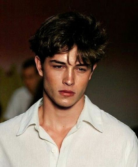 Fashion Runway Aesthetic, Runway Aesthetic, Francisco Lachowski, Hottest Male Celebrities, Male Makeup, Male Celebrities, Trash Bag, Rich People, Handsome Actors