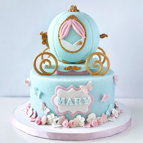 Once upon a time...✨  Cinderella Cake  #vanillajuly #cinderellacake Cinderella Birthday Party Decorations, 24th Birthday Cake, Cinderella Birthday Cake, Carriage Cake, Cinderella Birthday Party, Disney Princess Cake, Cinderella Cake, Birthday Cake For Him, Princess Birthday Cake