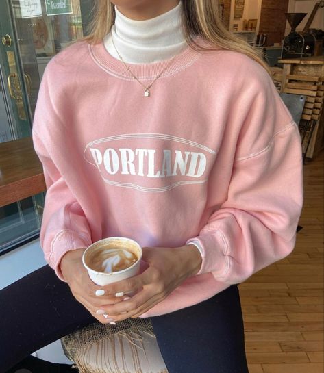 Me Pic, Business Casual Outfits For Women, White Turtleneck, 2020 Fashion, Outfit Goals, Business Casual Outfits, 로고 디자인, Pink Aesthetic, Trendy Outfits