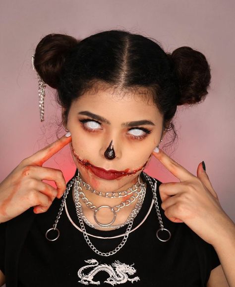 Halloween Makeup Pretty, Trend Makeup, Halloween Halloween, Stay Safe, Skin Makeup, Halloween Makeup, Makeup Ideas, Makeup Inspiration, Happy Halloween