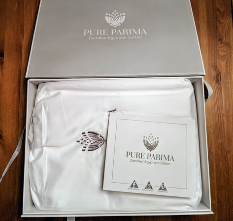 Pure Parima Egyptian Cotton Sheets Review | The Sleep Sherpa Bed Sheet Packaging Design, Bedsheets Packaging, Bed Sheet Packaging, Bedsheet Packaging, Bedding Packaging, Best Cotton Sheets, Single Ply Yarn, Egyptian Cotton Sheets, Luxury Bed Sheets