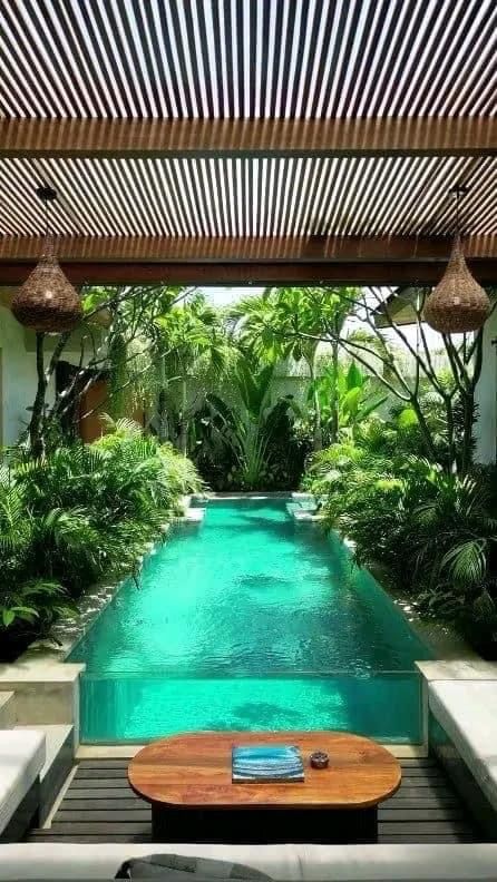 Pool In Balcony, Pool On Balcony, Backyard Pool Design, Bali Garden, Dream Backyard Garden, Pool Shade, Small Villa, Pools Backyard Inground, Luxury Swimming Pools