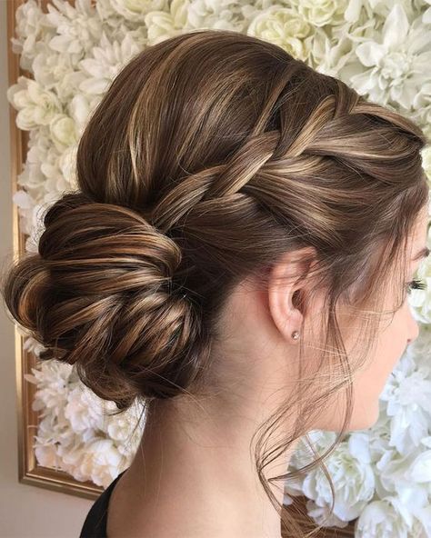 The hairstyle that takes just minutes and can be performed on dirty or fresh-from-the-shower tresses Sanggul Modern, Bridal Hairstyles With Braids, Bridesmaid Updo, Junior Bridesmaids, Wedding Hairstyles Bridesmaid, Wedding Braids, Braided Updo Wedding, Bridesmaid Hair Updo, Low Bun