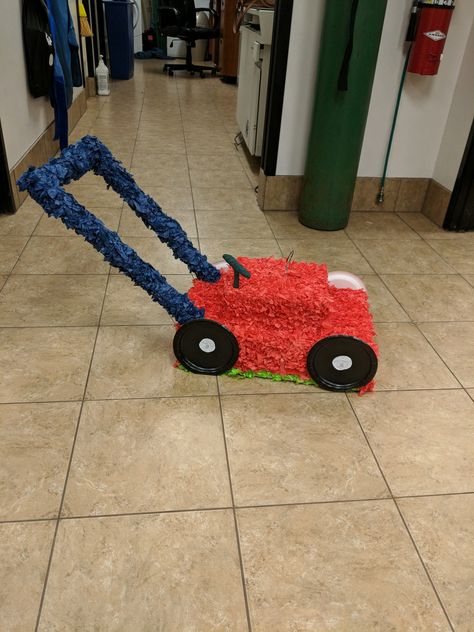 diy home made lawn mower piñata Lawn Tools Birthday Party, Lawn Mower Party Ideas, Lawn Mower Birthday Party, Lawn Mower Party, Tools Birthday Party, Valentines Dinner, Diy Lawn, Valentine Dinner, Parade Float