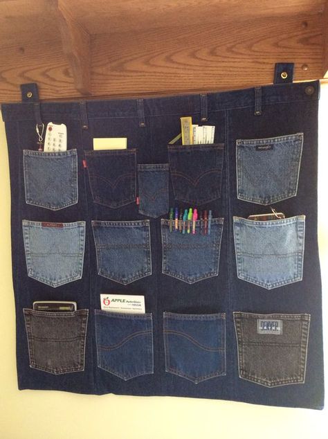 Upcycle Jean Pockets, Jean Pocket Crafts, Återvinna Jeans, Artisanats Denim, Denim Bag Diy, Denim Crafts Diy, Blue Jeans Crafts, Denim Projects, Pocket Storage