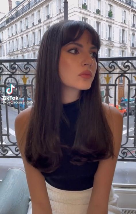 Elegant Hairstyles Bangs, Hair Inspiration Long, Hair Upstyles, Hairstyles For Layered Hair, Hair Tips Video, French Hair, Honey Hair, Haircuts Straight Hair, Long Hair With Bangs