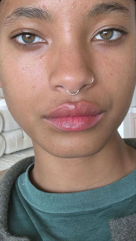 Septum Hoop And Nose Hoop, Septum Piercing And Nose Piercing, Willow Smith Piercing, Nose Piercing Inspo Septum, Piercings For Oval Face, Nose Piercing Septum And Side, Septum With Nose Piercing, Nostril Y Septum, Septum Nostril Combination