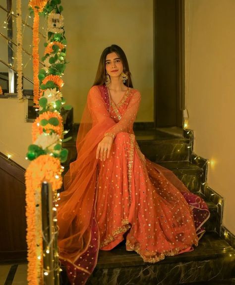 Princess Inspired Outfits, Lehenga Designs Simple, Traditional Indian Dress, Desi Fashion Casual, Pakistani Fancy Dresses, Pakistani Fashion Party Wear, Salwar Kamiz, Indian Dresses Traditional, Traditional Indian Outfits