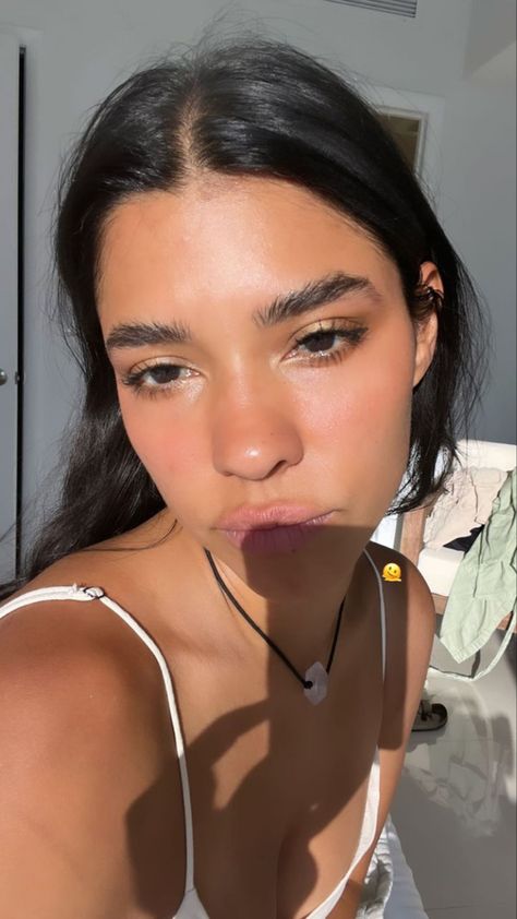 Lisseth Chavez, Insta Story, Face Claims, American Actress, Beauty Women, Iphone 11, Actresses, Iphone, Hair Styles