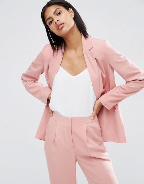 A soft pink set that’s still fierce. | 19 Pantsuits That Will Make You Feel Powerful Trendy Blazers, Slim Blazer, Look Formal, Slim Fit Jackets, Pink Suit, Pink Blazer, Tailored Blazer, Work Wear Women, Professional Outfits