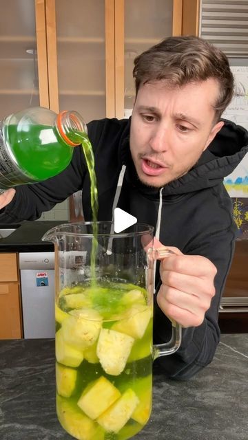 Corey B on Instagram: "The GRINCH! cc: @timthetankofficial" Grinch Juice For Adults, Grinch Jungle Juice, Grinch Drinks, Grinch Cocktail, Grinch Drink, Recipes Drinks, Jungle Juice, Homemade Cocktails, December 21