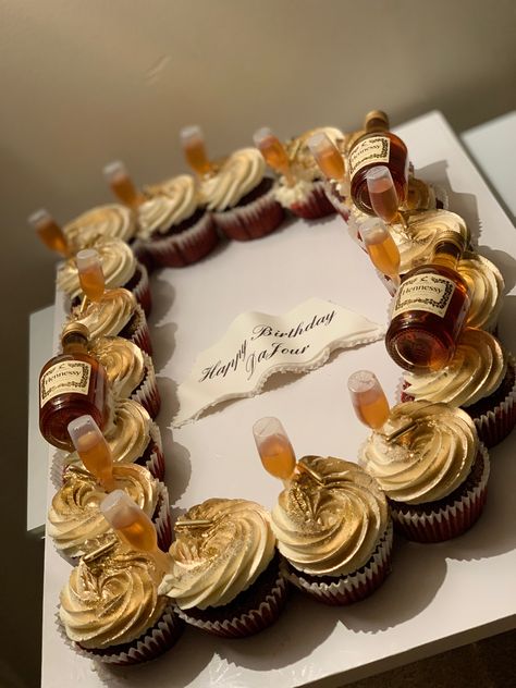 21 Birthday Cake For Him, Infused Cupcakes Recipes, Number Cupcakes, Alcohol Cupcakes, Bae Birthday, Jay Birthday, Alcohol Birthday Cake, Alcoholic Cupcakes, 21st Birthday Cupcakes