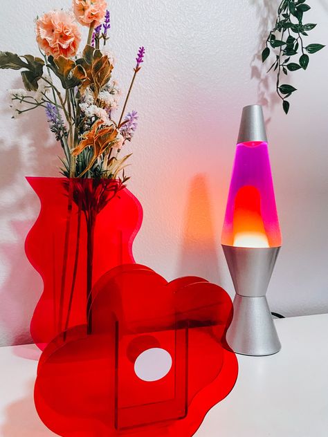 Lava Lamp Wedding Decor, Lava Lamp Decor Living Rooms, Lava Lamp Decor, Lava Lamp Aesthetic Room, Lamp Room Aesthetic, Lava Lamp Room, 70’s Room, Lava Lamp Aesthetic, Retro Lava Lamp