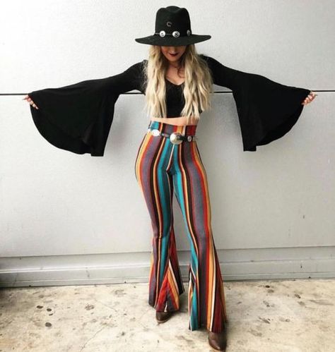 70s Fashion Trends That Need To Come Back Today Striped Bell Bottoms, 70s Mode, Nfr Outfits, Saturday Night Fever, Fest Outfits, Country Style Outfits, Western Wear Outfits, 70s Inspired Fashion, Cute Country Outfits