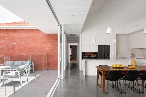 Inglewood House - Robeson | Perth Residential Architect Sydney House, Penthouse Design, Dark House, Residential Architect, Australian Architecture, Architecture Awards, Minimalist Interior Design, Design Milk, Minimalist Interior