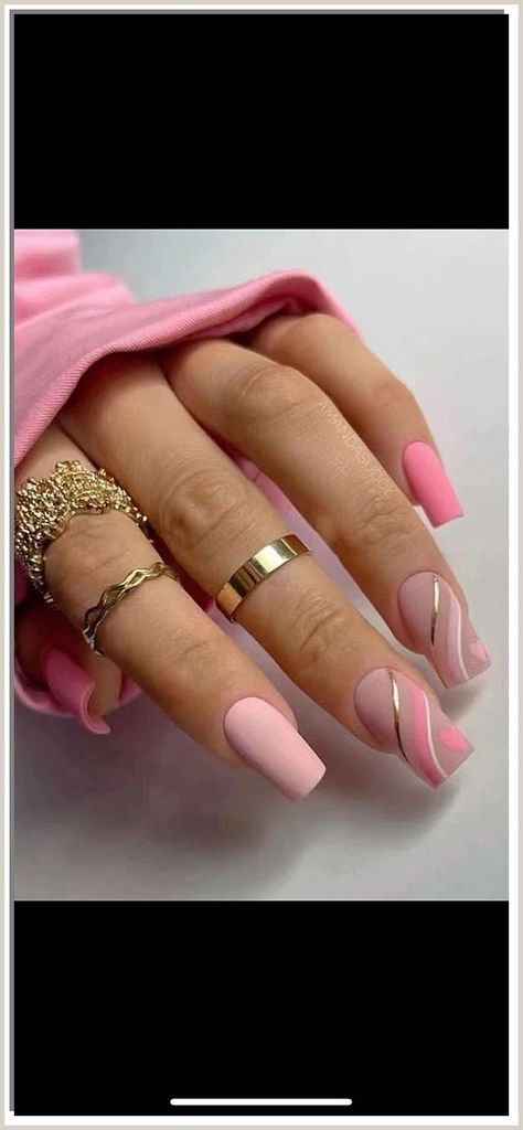 Treat yourself to a new look this summer with French tips nails! The trendy style is perfect for a summer vacation or a day at the beach. Nail Designs Back To School, Summer Acrylic Nails Almond, Almond Nails Gold, Back To School Nails Acrylic, Summer French Tip Nails, Almond Coffin Nails, Nail Design Almond, Red Summer Nails, Multicolored Nails