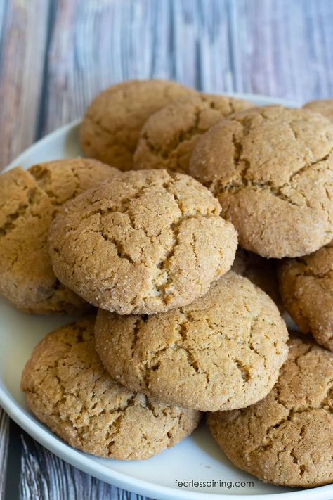 Chai Snickerdoodles, Gluten Free Holiday Cookies, Gluten Free Snickerdoodles, Snickerdoodle Recipe, Gluten Free Cookie Recipes, Frozen Christmas, Snickerdoodle Cookies, Winter Treats, Gluten Free Flour Blend