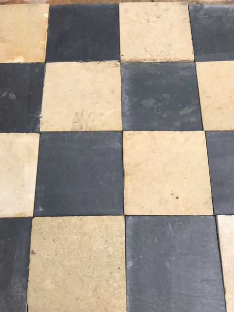 Antique stone floor - black & white check / 19th century antique stone floor Apartment Pantry, White Stone Tiles, Downstairs Hallway, Antique Stone Flooring, Distressed Floors, Indoor Flooring, Stone Tile Flooring, White Marble Floor, Restaurant Flooring