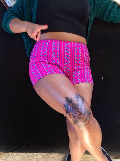 Rose Knee Cap Tattoo, Rose On Knee Tattoo, Knee Tattoo Rose, Rose Knee Tattoo, Knee Cap Tattoos Women, Hamsa Hand Art, Knee Cap, Knee Tattoo, Rose Tattoo