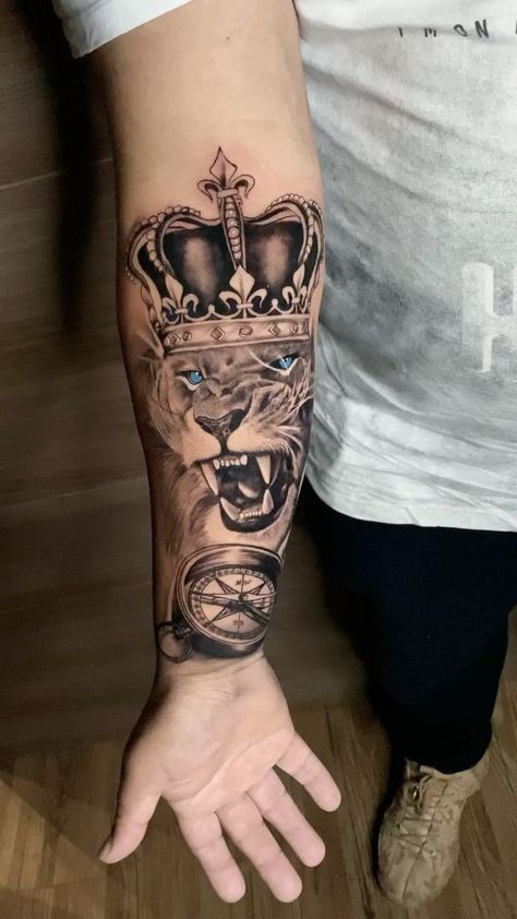 Mh Tattoo, Tiger Eyes Tattoo, Nova Tattoo, Atlas Tattoo, Eyes Tattoo, Arm Tats, Cool Dog Houses, King Tattoos, Lion Tattoo Design