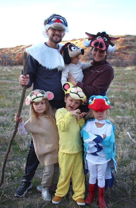 Lion King Family Costume, Kung Fu Panda Costume, Lion King Costumes, Lion King Family, Family Costumes Diy, Costume Lion, Lion King Costume, Lion King Musical, Panda Costumes