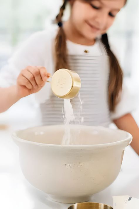 Handmade, durable mixing bowls with unique design. All of this mixing bowls are safe for use in your microwave, dishwasher, freezer and oven. They are resistant to scratches and normal wear. Explore our Pinterest Board for more ideas and in-depth details on Marmalade. Baking Aesthetics | Baking Recipes | Baking Desserts | Cakes | Cookies | Brownies | Baking Ingredients | Baking Ideas | Baking Inspiration | Recipe Ideas #BakingSupplies #BakingEssentials #PastryIngredients #Baking Ceramic Mixing Bowls, Lancaster County Pennsylvania, Utensil Storage, Pottery Collection, Baking Essentials, Candle Store, Prep Kitchen, Lancaster County, Stoneware Ceramics