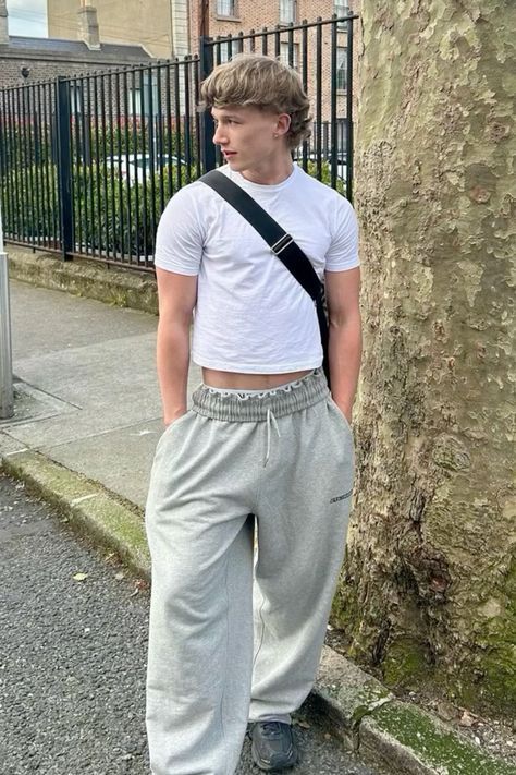 Duce Gorgan, Tank Top And Sweatpants Outfits, Grey Sweatpants Outfit Men, Sweatpants Outfit Men, Grey Sweatpants Outfit, Sweatpants Aesthetic, Gray Sweatpants Outfit, Aesthetic Male Outfits, Shy Boy