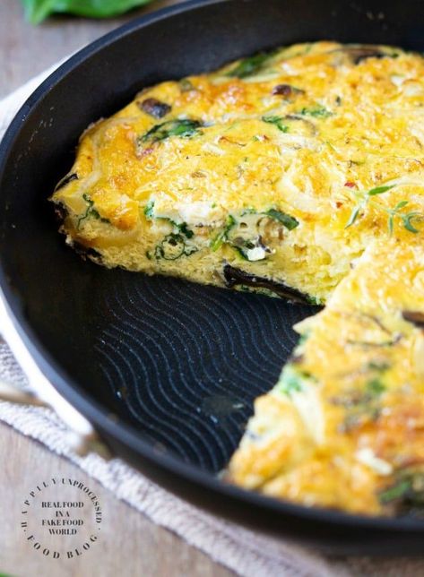 Caramelized Onion, Mushroom, Spinach and Gruyere Frittata - Happily Unprocessed Egg Breakfast Healthy, Easy Egg Frittata, Egg Fritata, Onion Frittata, Egg Frittata, Easy Frittata, Mushroom Spinach, Carmelized Onions, Breakfast Eggs