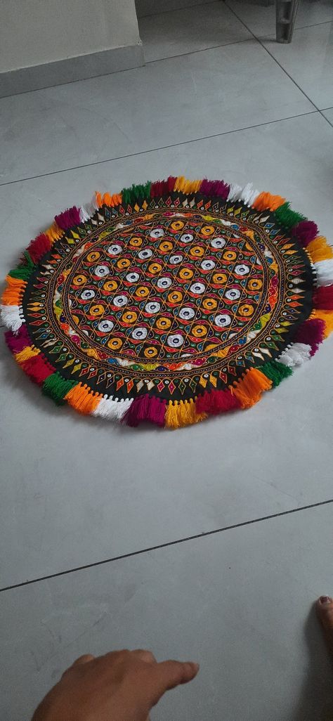 Sadu Work Rumal Design, Un Rumal Design, Thali Rumal Hand Work, Hand Work Rumal Design, Sadu Bharat Rumal, Rumal Hand Work Design, Sadu Bharat Toran, Sada Bharat Work, Rumal Designs