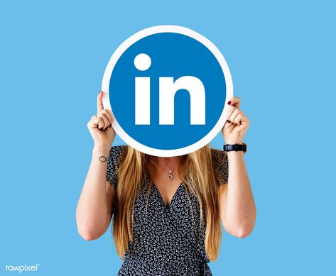 Woman holding a Linkedin icon | free image by rawpixel.com Best Linkedin Profiles, Linkedin Summary, Linkedin Cover Photo, Linkedin Business, Linkedin Profile Picture, Professional Networking, Linkedin Marketing, Social Media Services, Business Analyst