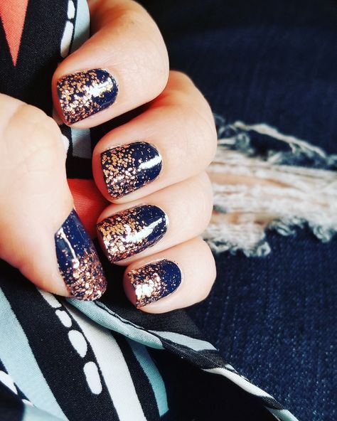 Rose Gold Navy Nails, Navy And Tan Nails, Navy Blue Rose Gold Nails, Navy Rose Gold Nails, Us Navy Nails Design, Navy Wedding Nails Bridesmaid, Navy Blue And Rose Gold Nails, Navy And Rose Gold Nails, Navy Blue Fall Nails