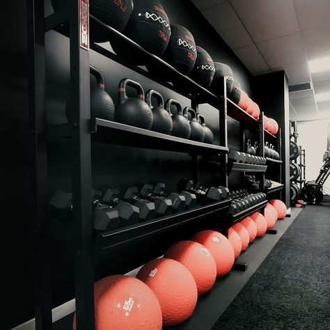 Gym Rack Design, Black Gym Interior Design, Women Only Gym Design, Gym Cubbies, Gym Design Interior Industrial, Crossfit Gym Design Ideas, Gym Ideas Design Commercial, Warehouse Gym Design, Black Gym Interior