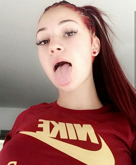 Sun's out tounge out 👅☀ High School Hairstyles, Long Natural Curly Hair, Bhad Bhabie, Danielle Bregoli, Insta Baddie, Cute Box Braids Hairstyles, Goth Beauty, Model Inspo, Weird Food